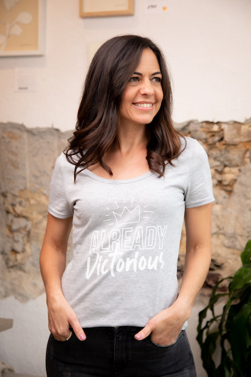 T-Shirt - Already Victorious - Grey